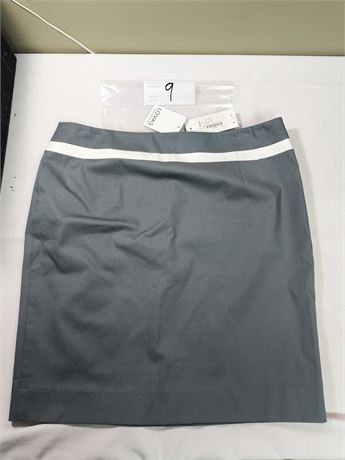 Lot 9 - Lovas Wesley Badanjak Mandy Skirt, Size 12
