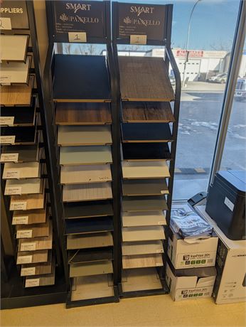 Lot 1 - Branded sample holder