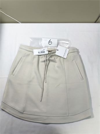 Lot 6 - Recreation Nadia Skirt, Size Medium
