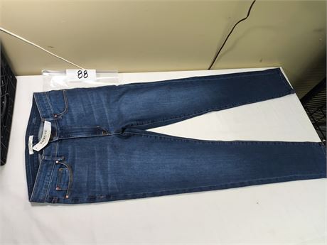 Lot 88 - Fidelity Denim Stevie Mid Rise Slim Straight, Size 28