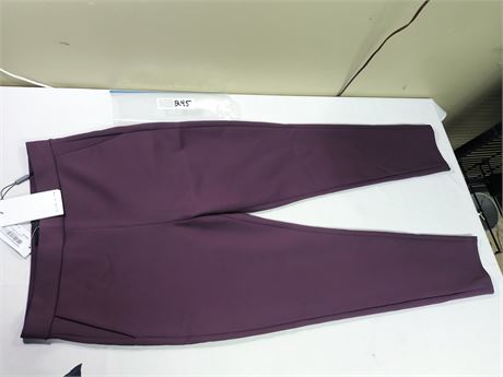 Lot 245 - Shan Straight Fit 3D Jersey Trouser, Size 8