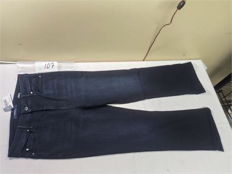Lot 107 - Fidelity Denim Juniper High Crop Flare, Size 30