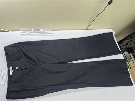 Lot 244 - Margaret M Pant, Size 4