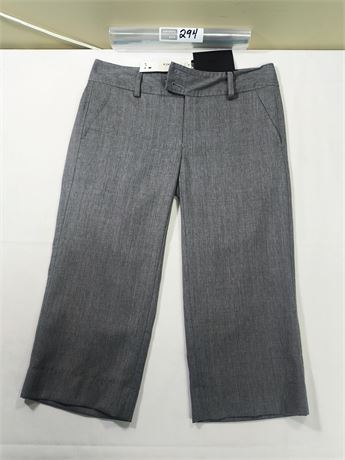 Lot 294 - City Short, Size 34