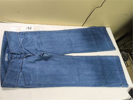 Lot 134 - Fidelity Jeans Tantra, Size 32/32