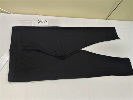 Lot 202 - Terra Suri Capri Legging, Size Small