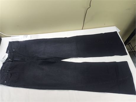 Lot 110 - Fidelity Denim Lotus Twist High Wide, Size 30