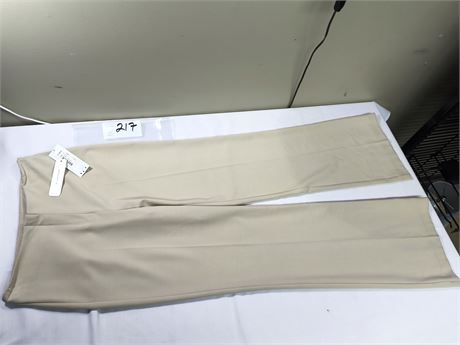 Lot 217 - Margaret M Pants, Size 4