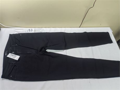 Lot 137 - Fidelity Denim Gwen High Rise Skinny Jeans, Size 33