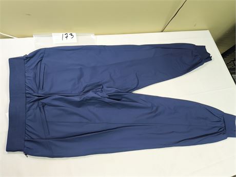 Lot 173 - Blanc Noir Mastermind Jogger JLS, Size Medium