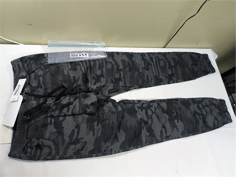 Lot 239 - Kuwalla Tee Camo Chino Jogger, Size Medium