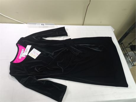 Lot 388 - Gretchen Scott Cinch & Tie Dress, Size M