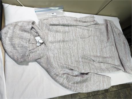 Lot 411 - Softies Marshmallow Hooded Lounger-Oprah's Fave, Size XL