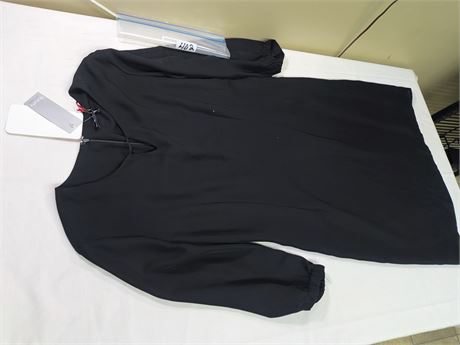 Lot 402 - Zahara Dress Crepe Dress, Size M