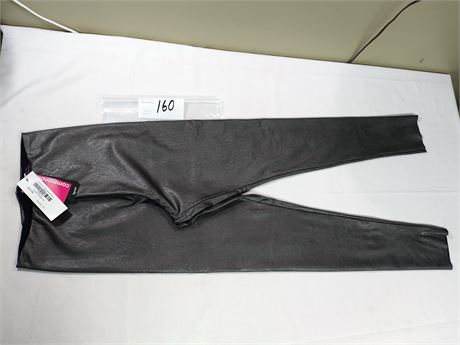 Lot 160 - Commando Faux Leather Legging with Perfect Control, Size Medium