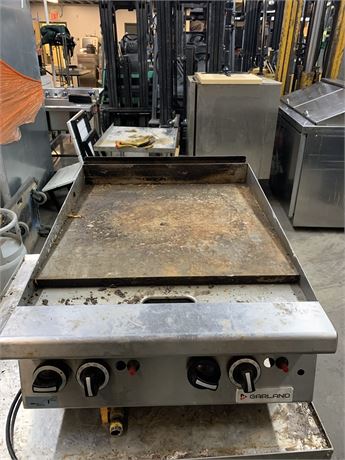 Lot 16 - Garland 24" Thermostatic Grill