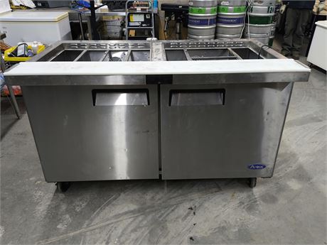 Lot 44 - Double Door 60" Refrigerated Sandwich Prep Table