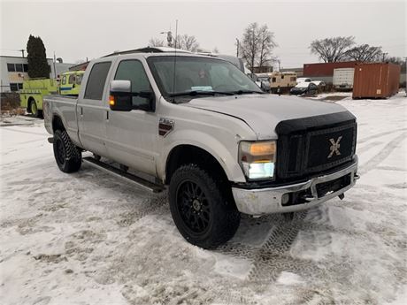 Lot 8230 - 2010 Ford F350 Lariat