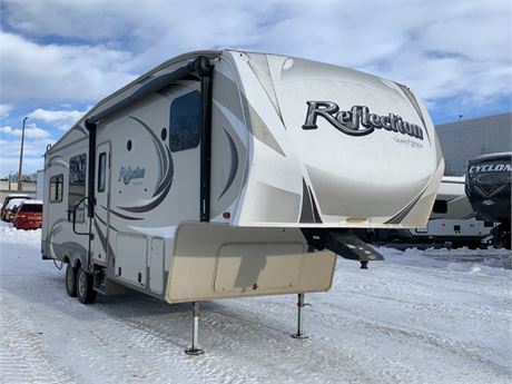 Lot 8259 - 2014 Grand Design Reflection 293RES