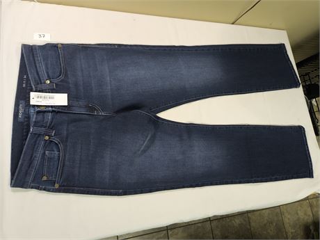 Lot 37 - Fidelity Mens Denim