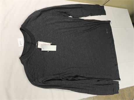 Lot 211 - 2Under Long Sleeve Crew Tee