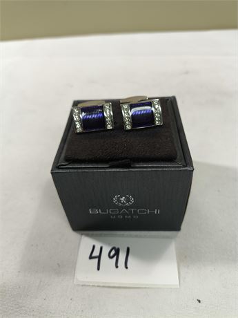 Lot 491 - Cufflink