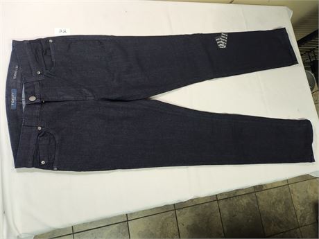 Lot 22 - Fidelity Mens Denim