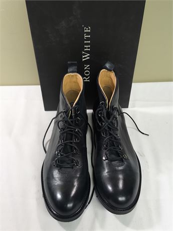 Lot 450 - Ron White Graydon