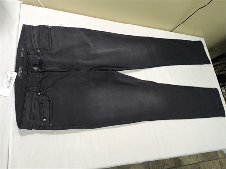 Lot 64 - Fidelity Mens Denim