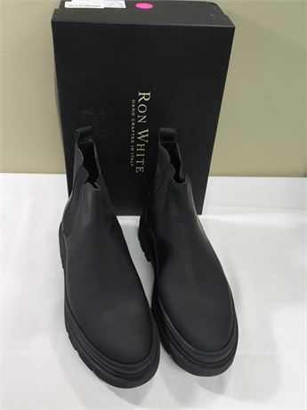 Lot 449 - Ron White Garcia