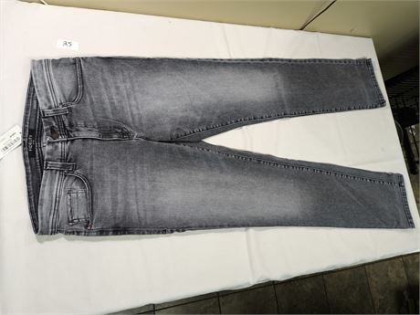 Lot 25 - Fidelity Mens Denim
