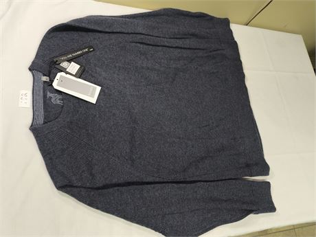 Lot 192 - Raffi Cashmere Raglan