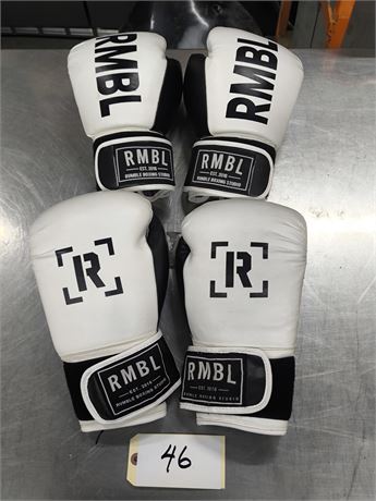 Lot 46 - Boxing Gloves