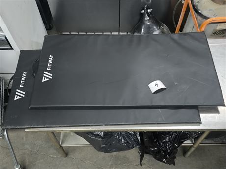 Lot 4 - Fitway Yoga Mat