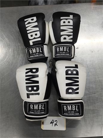 Lot 42 - Boxing Gloves