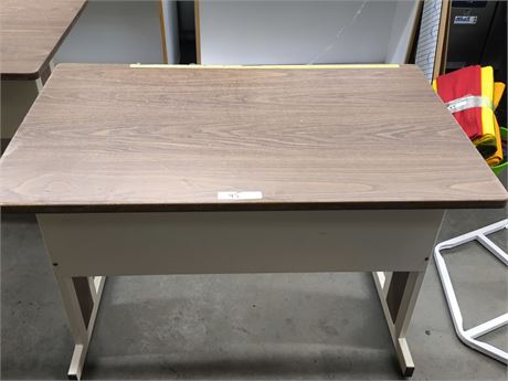 Lot 95 - Work Table