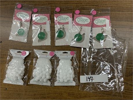 Lot 147 - Tassels & Poms