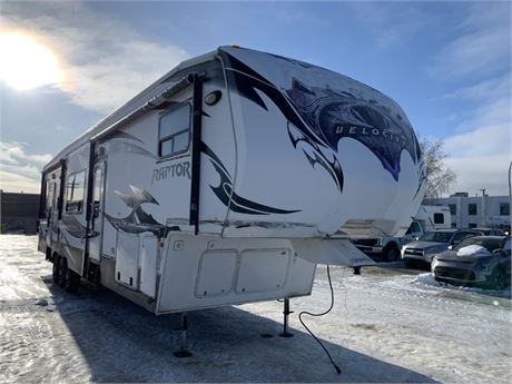 Lot 8267 - 2012 Keystone Raptor RP410LEV