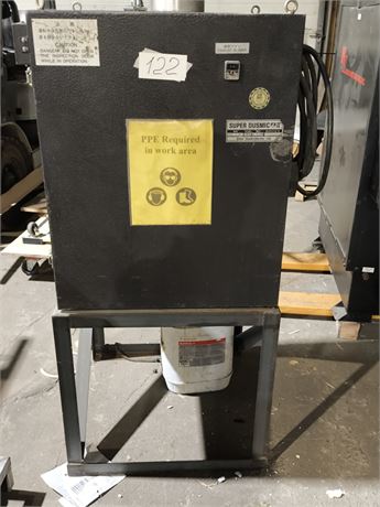 Lot 122 - Super Dusmic FX2 Dust Collector