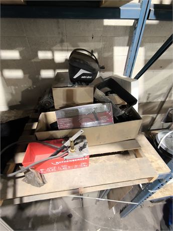 Lot 277 - Grease Gun, Pressure Testing Pump and Misc