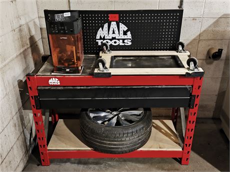 Lot 314 - Mac Tools Work bench and accessories