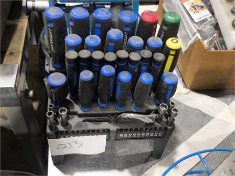 Lot 213 - Mastercraft screwdriver and bit set with a storage rack
