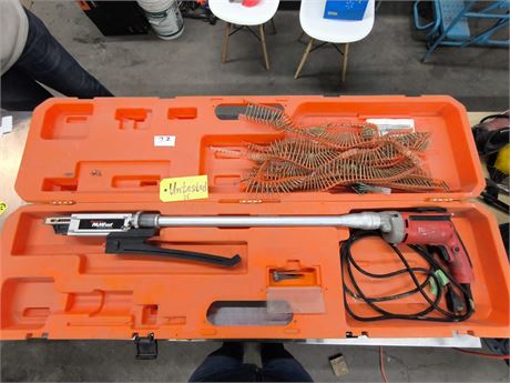 Lot 22 - Auto Feed Screw System
