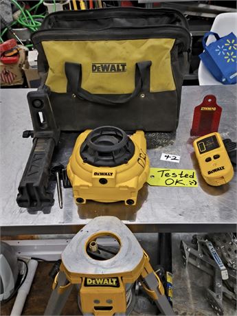 Lot 42 - DEWALT Rotary Laser Level Kit