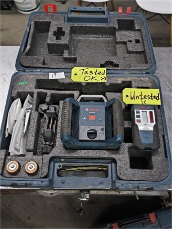 Lot 19 - Bosch Rotary Laser Level Kit