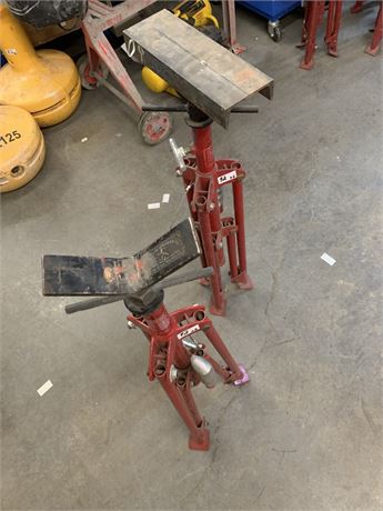 Lot 92 - Javelin Industrial Pipe Stands With V-Head