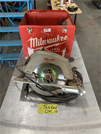 Lot 79 - Milwaukee Circular Saw with Case