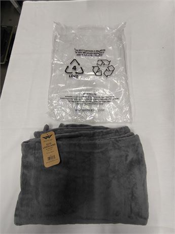 Lot R8 - Whiteridge Eco Lakeland Blankets