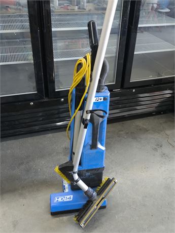 Lot 124 - Commercial Vacuum Cleaner