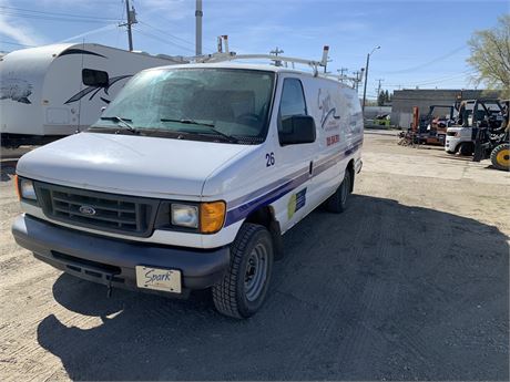 Lot 8374 - 2006 Ford E-250 Econoline Cargo Van